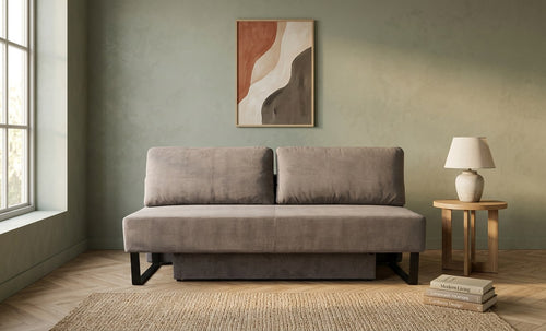 Canapé Cube en velours côtelé gris taupe dans un salon aux murs vert sauge – mise en situation