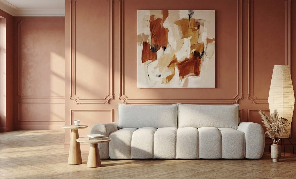Canapé droit Bubble Function en bouclette gris clair dans un salon aux murs terracotta et moulures blanches – mise en situation